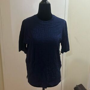 8️⃣0️⃣0️⃣ Brand new authentic Fendi t-shirt❤️SOLD ❤️